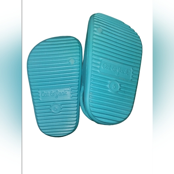 Cat & Jack Size 5 Kids Sandals - Picture 3 of 3